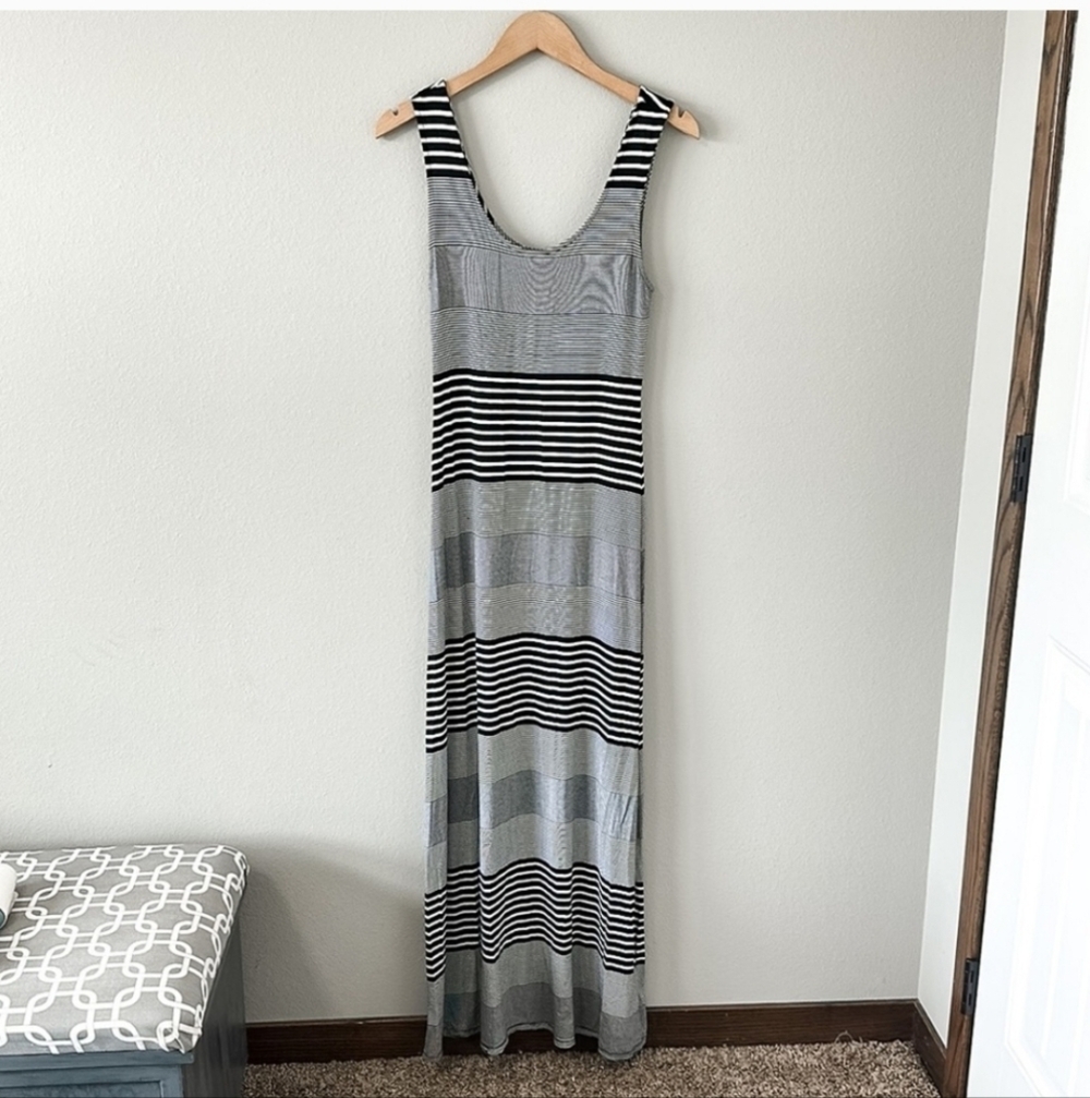 Merona Black and Gray Striped Maxi Dress Size Large - Picture 4 of 9